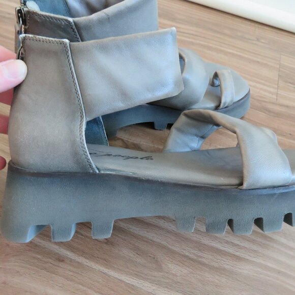 FREE PEOPLE Maddox Lug Sole Chunky Sandals in Pebble Gray Boho - Size US 8 - Picture 7 of 14
